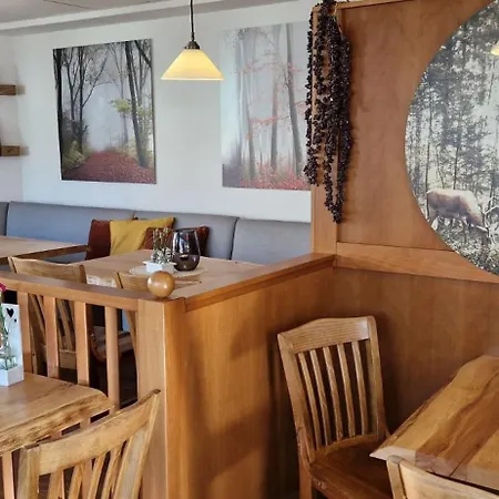 Freesenbruch 3 4 - Zum Zeesenboot * Цингст