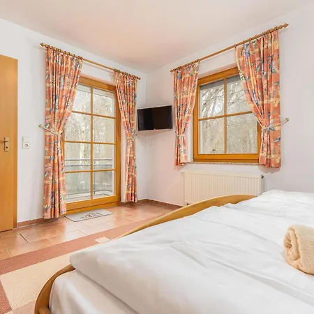 Freesenbruch 3 4 - Zum Zeesenboot Апартаменты Цингст