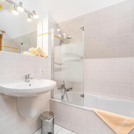 Freesenbruch 3 4 - Zum Zeesenboot Ostseeheilbad Zingst